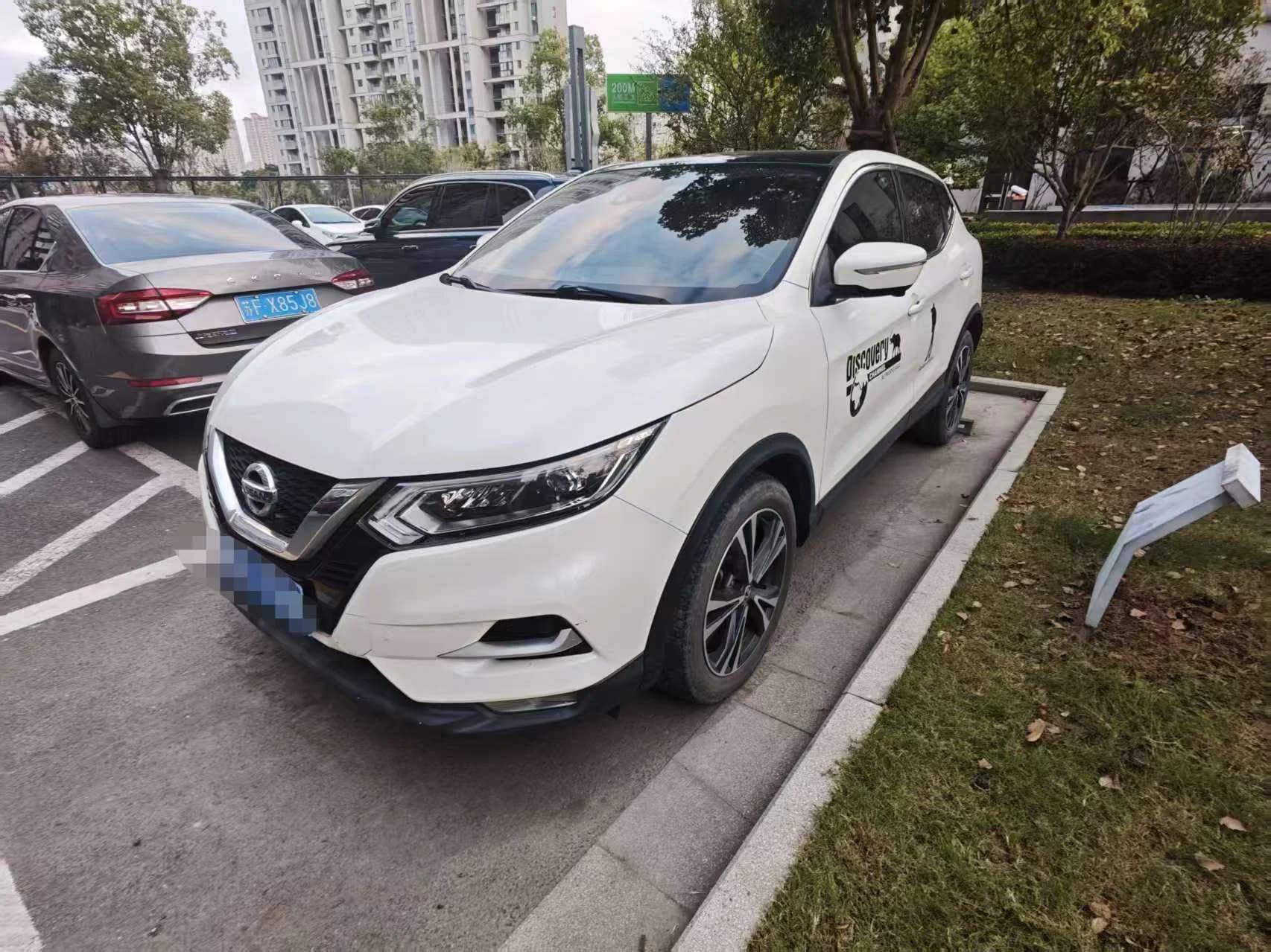 Nissan Qashqai 2021 2.0L CVTLuxury