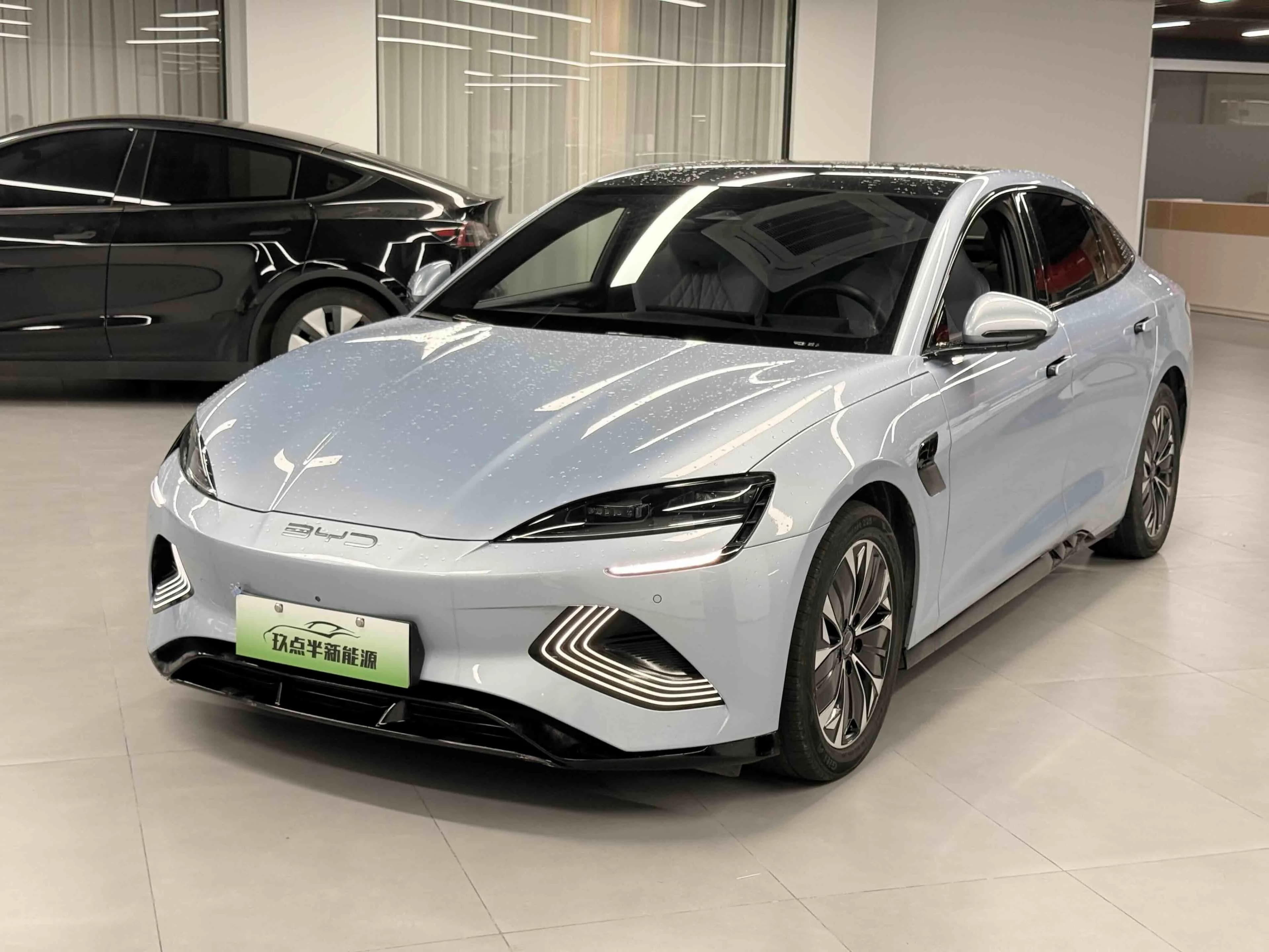 BYD 海豹 2023 Champion 550km Elite