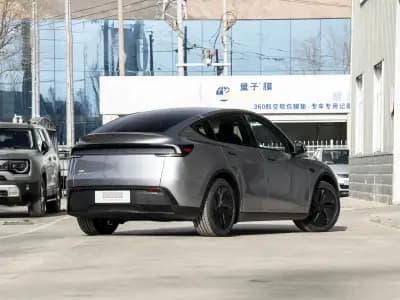 Tesla Model Y 2022 7