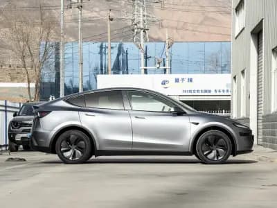 Tesla Model Y 2022 8