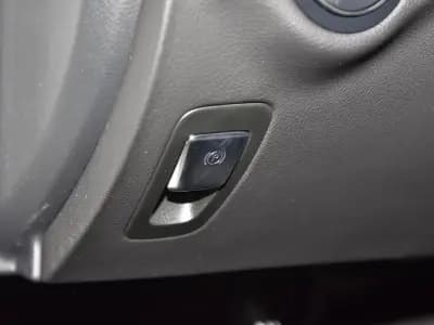 Mercedes-Benz C-Class (Import) 2019 8