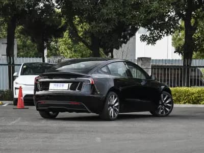 Tesla Model 3 2021 5