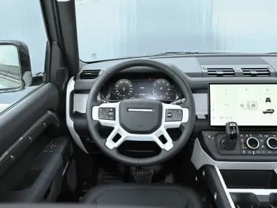 Land Rover Defender 2024 9