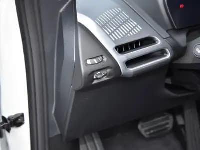 BMW 2 Series (Import) 2024 5