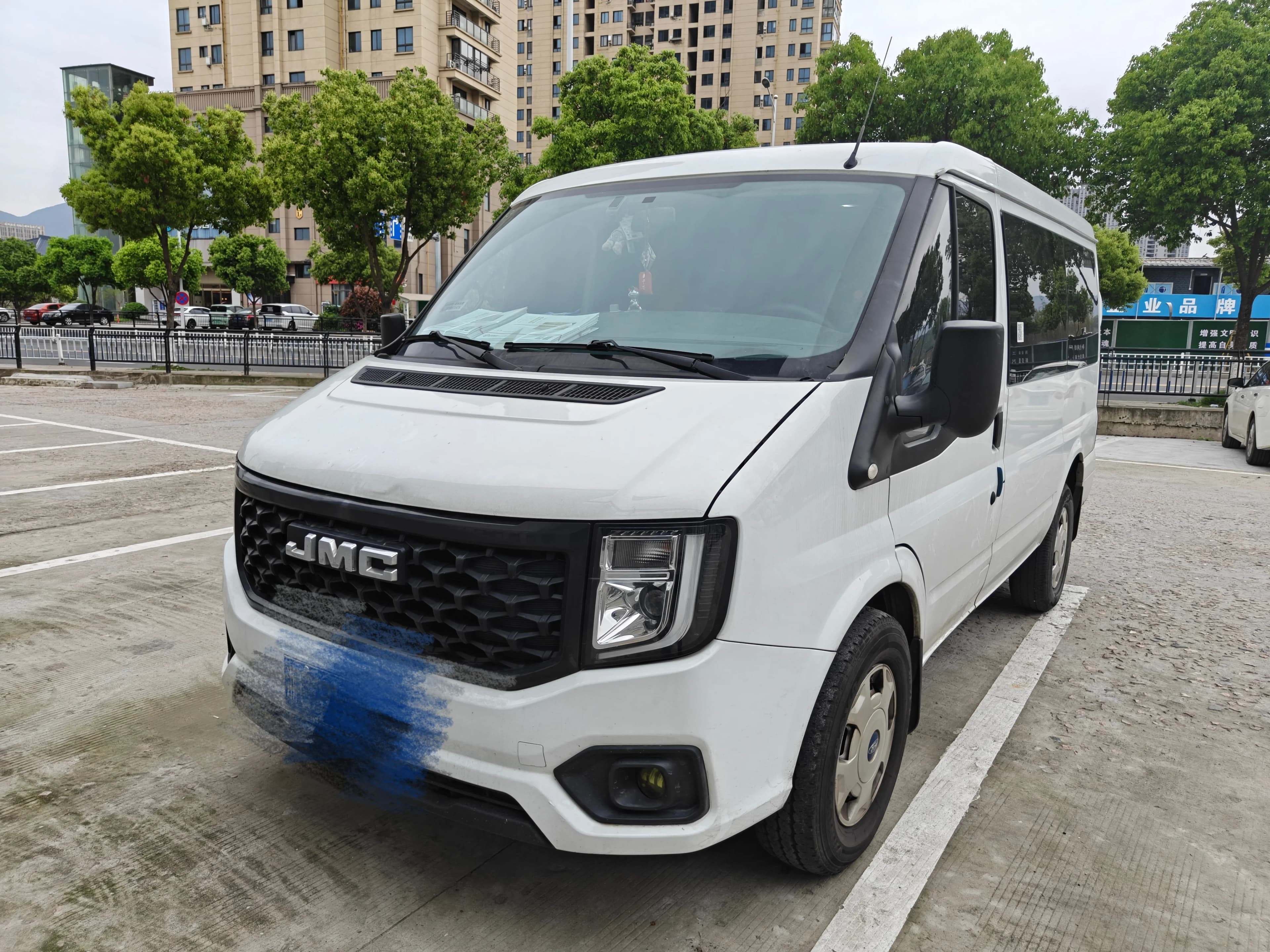 JMC 福顺 2022 2.0TDieselMultifunctional passenger car, short wheelbase, low roof6-SeatJX4D20A6H