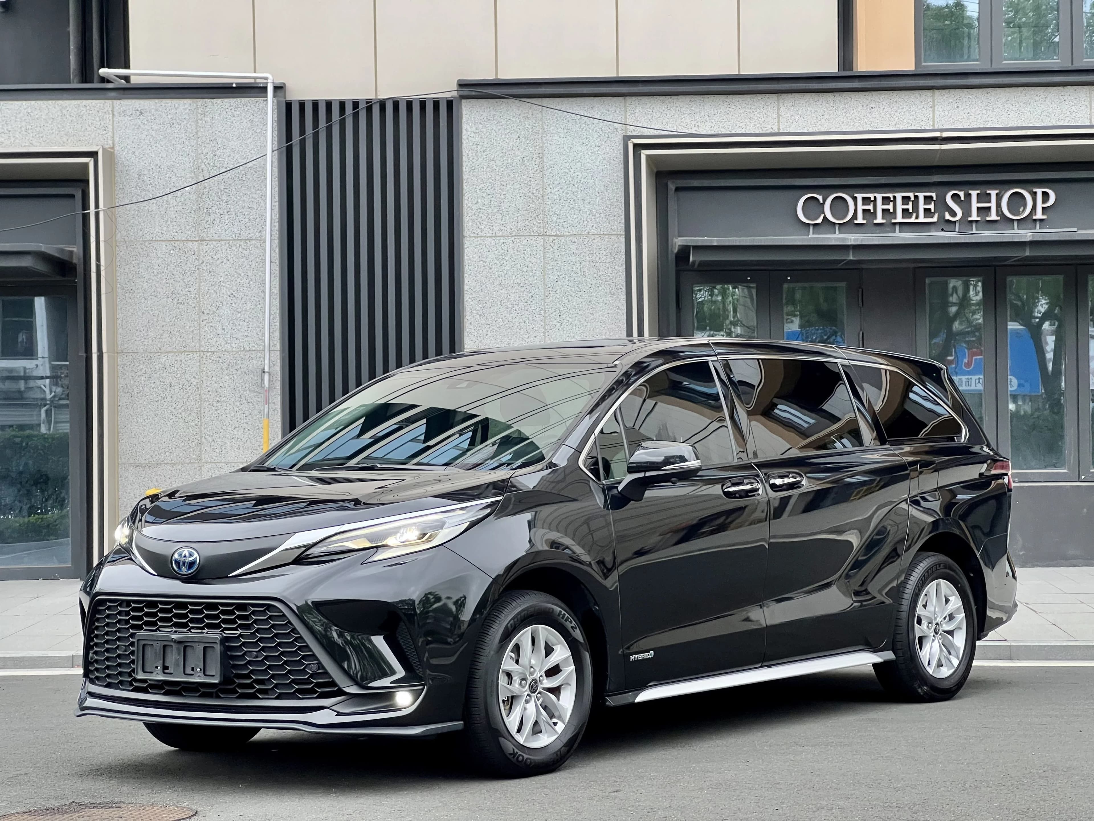 Toyota Granvia 2023 2.5LHybrid Comfort