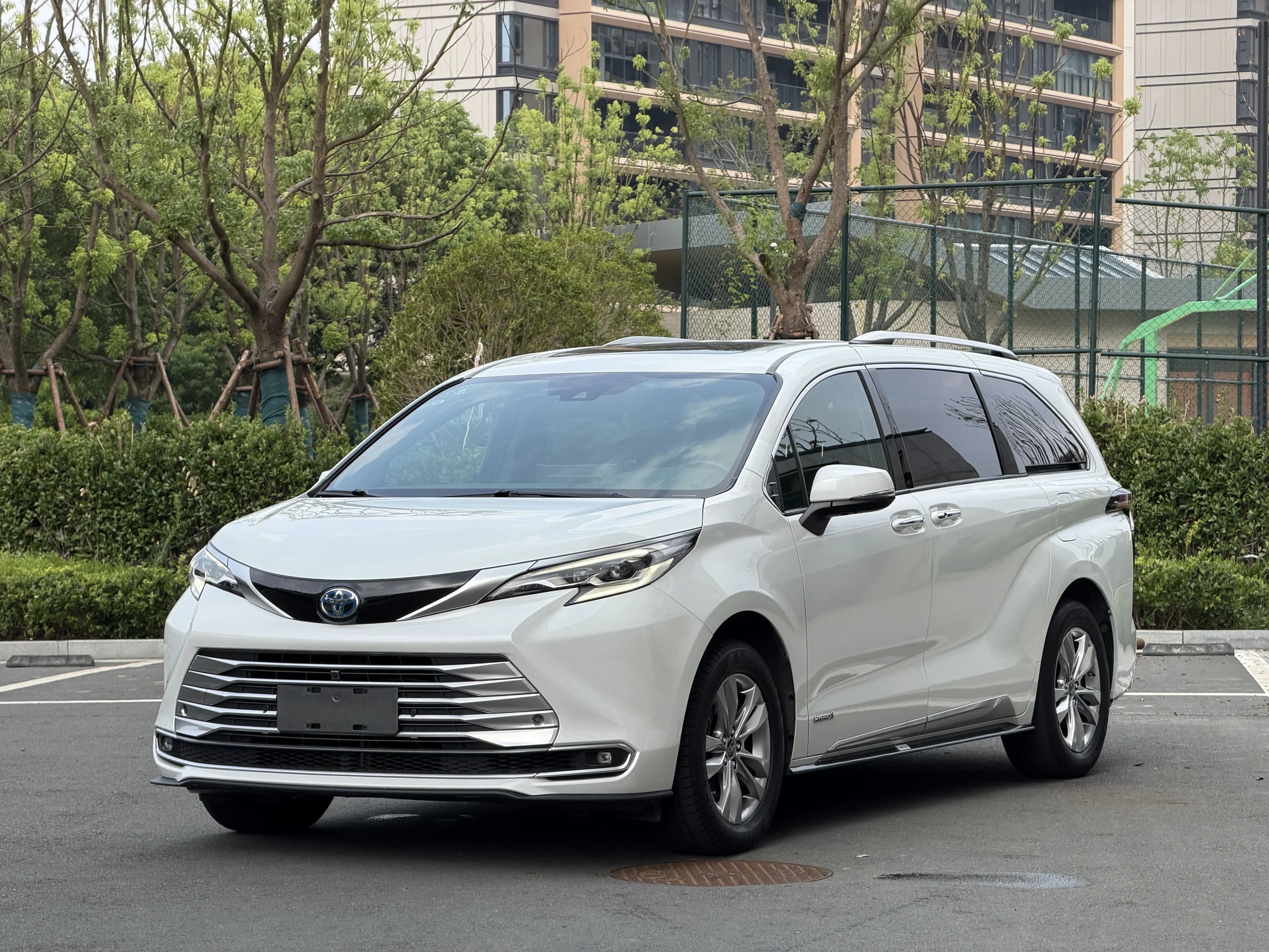 Toyota Sienna 2021 2.5LHybrid Platinum