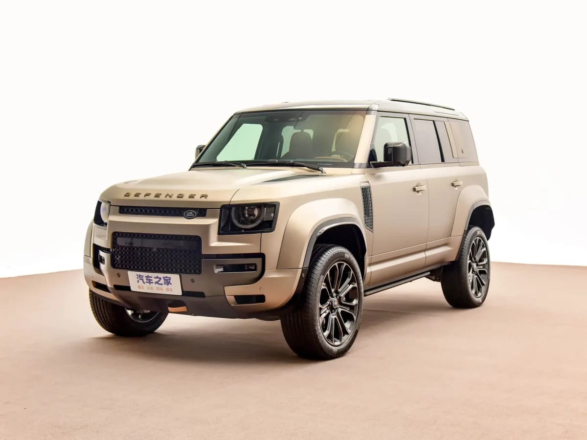 Land Rover Defender 2024