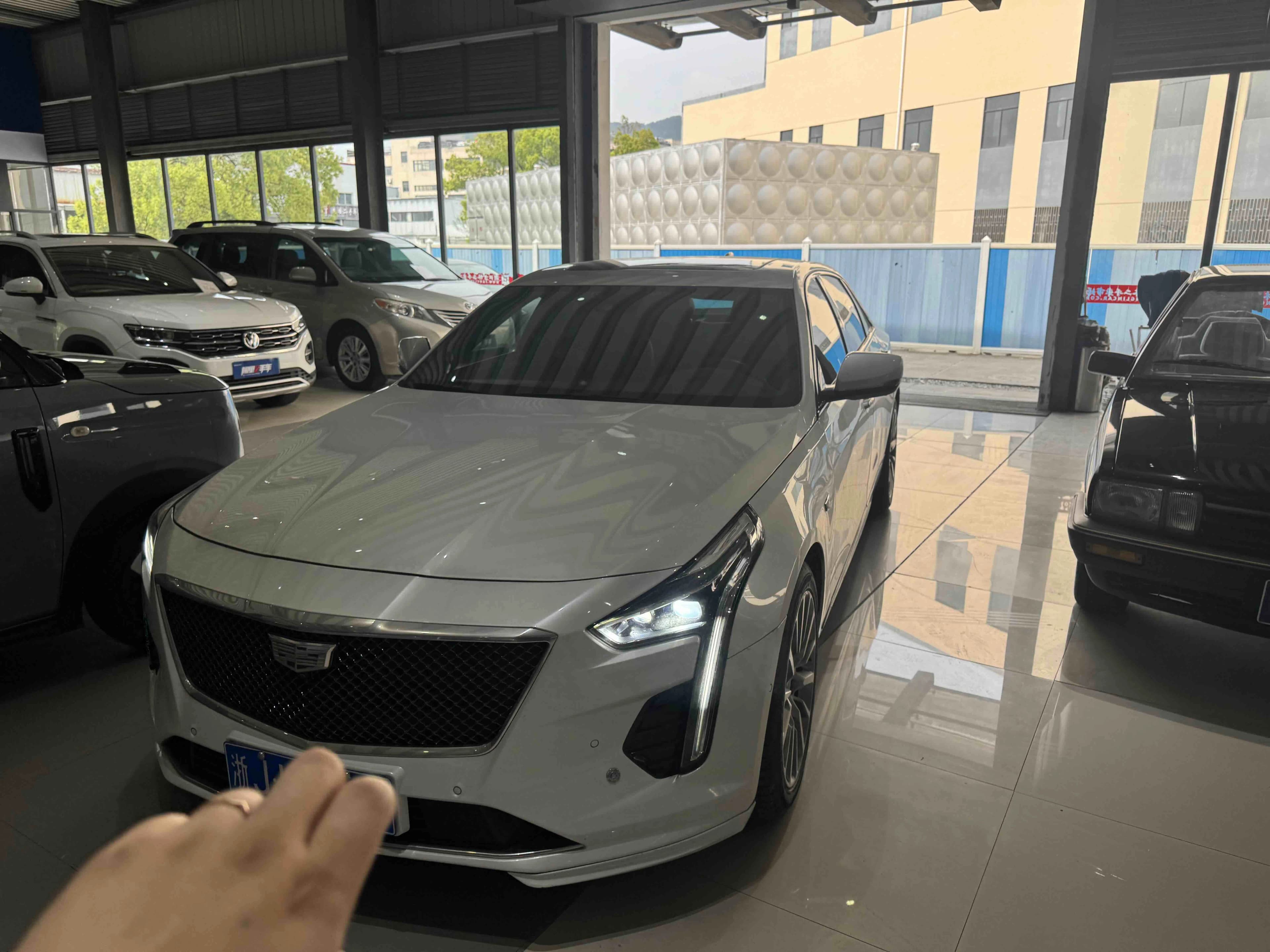 Cadillac CT6 2022款 28T 尊贵型