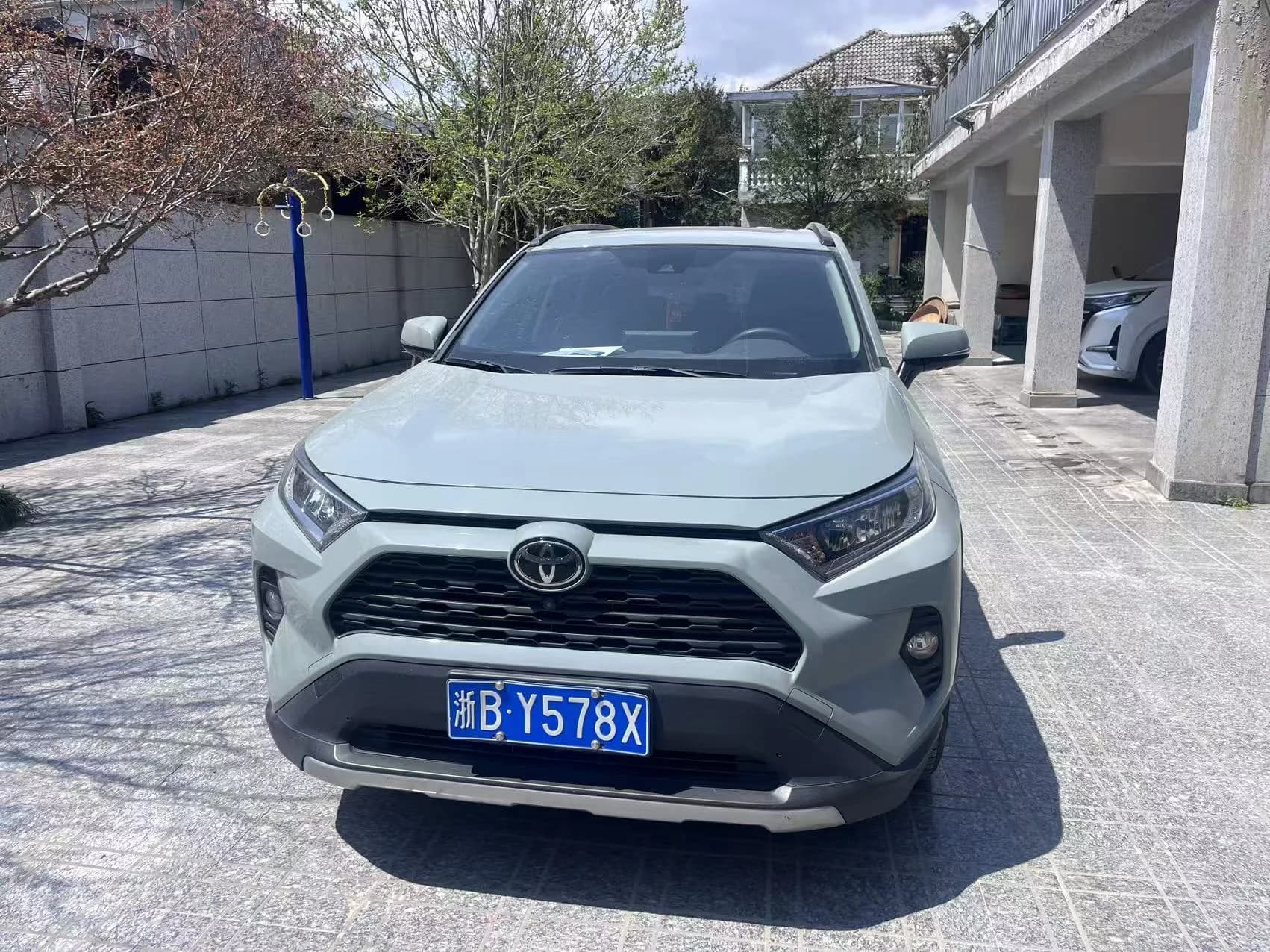 Toyota RAV4荣放 2021款 2.0L CVT两驱风尚版