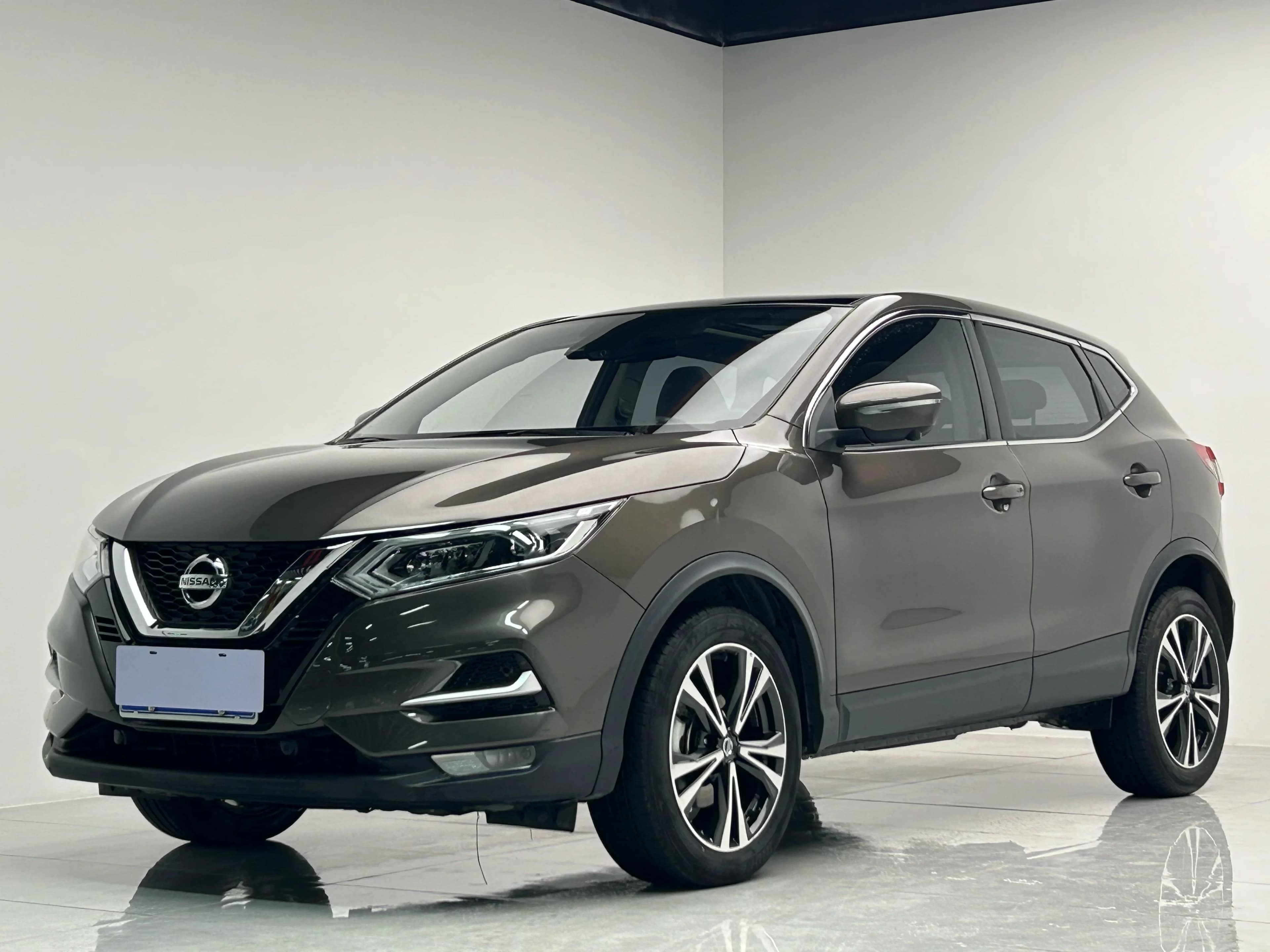 Nissan 逍客 2021款 2.0L CVT豪华版 国VI