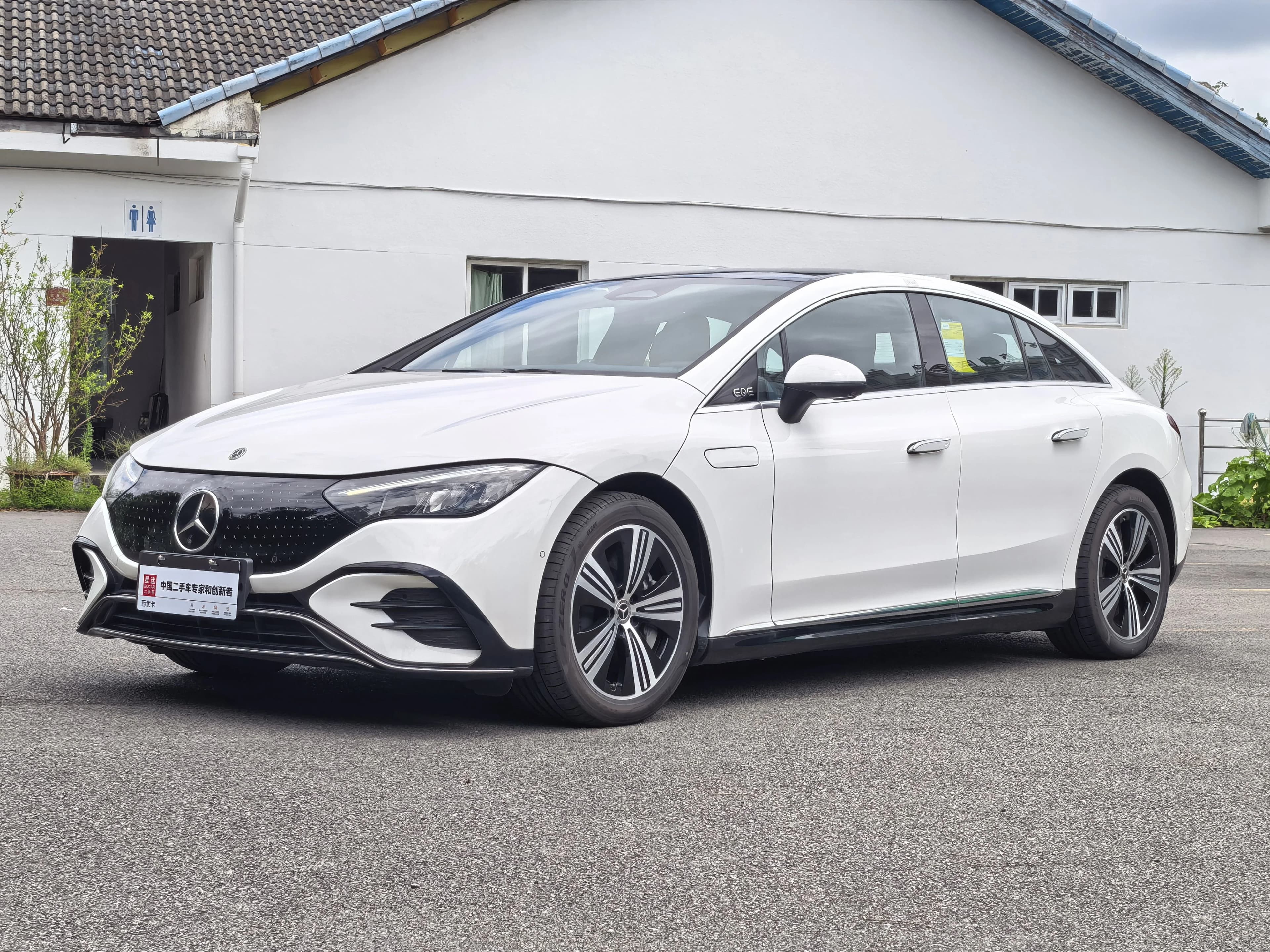 Mercedes-Benz EQE 2025 500 4MATIC Pioneer