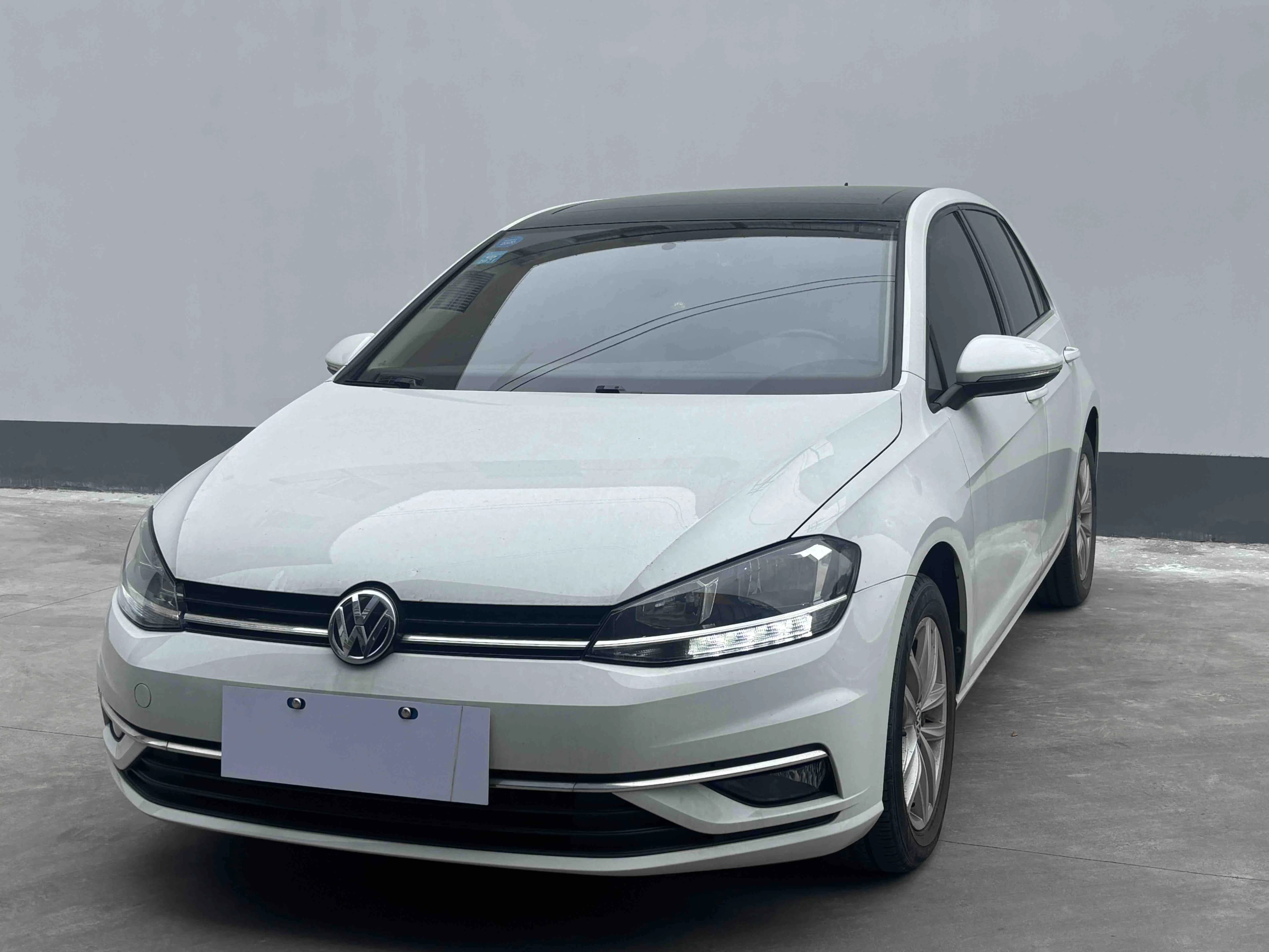 Volkswagen Golf 2019 200TSI DSGComfortEntry