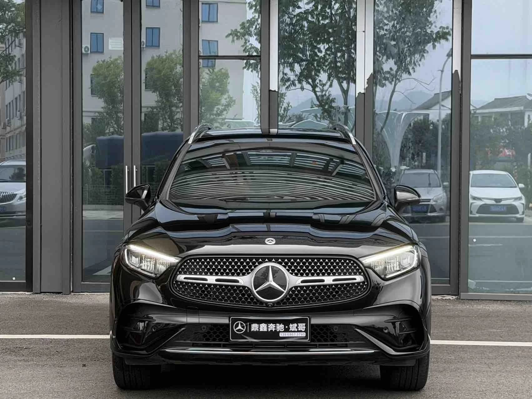 Mercedes-Benz GLC 2024 -Class GLC 260 L 4MATIC Sport 5-Seat