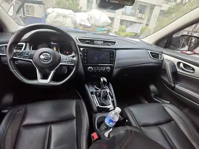 Nissan Qashqai 2021 2.0L CVTLuxury thumbnail 8