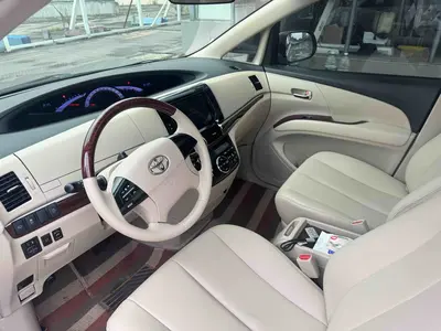 丰田 普瑞维亚 2019款 2.4L 双天窗 7座(中东) thumbnail 3