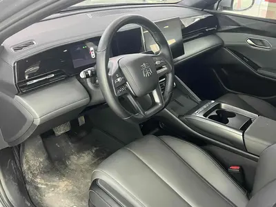 BYD 秦L 2025 EV 470KMLeading thumbnail 4