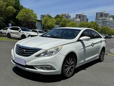 现代 索纳塔 2014款 八 2.0L 自动豪华版 thumbnail 1