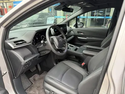 丰田 赛那SIENNA 2024款 2.5L混动 臻享尊贵版 thumbnail 5