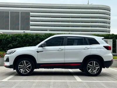 长安 CS75 PLUS 2023款 第三代 1.5T 自动尊贵型 thumbnail 3