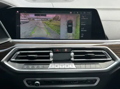 宝马 X5 2022款 xDrive 30Li 尊享型M运动套装