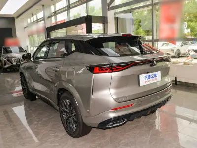 长安 UNI-Z新能源 2026款 智慧新蓝鲸 130km 进取型 thumbnail 5