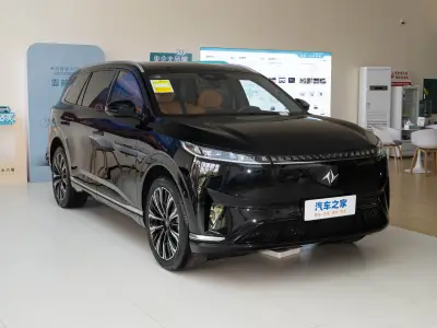 DongFengYiPai epi 008 2025 Dongfeng Yipai epi 008 210UltraEd 5-seat