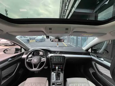 Volkswagen 迈腾 2023款 200万辆纪念版 330TSI DSG豪华型