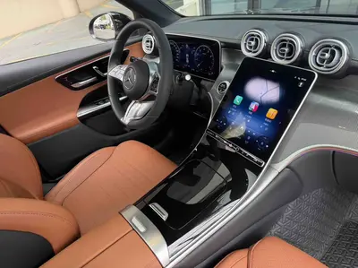奔驰 GLC 2024款 级 GLC 260 L 4MATIC 动感型 5座 thumbnail 5