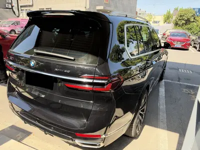 BMW X7 2023 xDrive40i LeadingLuxury Pack thumbnail 10
