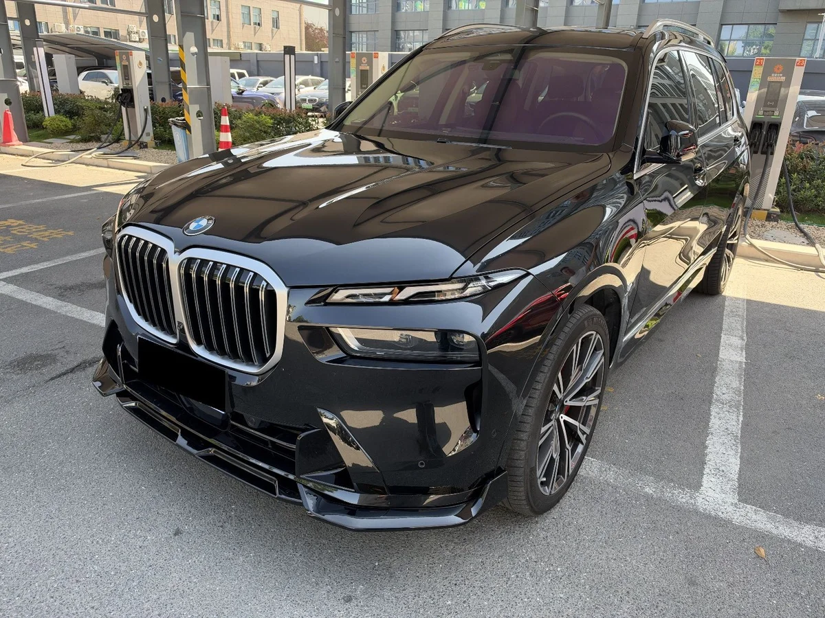 BMW X7 2023 xDrive40i LeadingLuxury Pack - 1