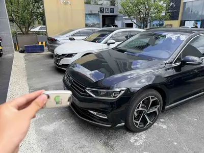 大众 迈腾 2023款 200万辆纪念版 330TSI DSG领先型 thumbnail 3