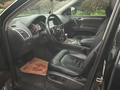 奥迪 Q7 2007款 4.2 FSI quattro 舒适型