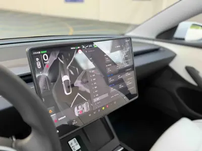 特斯拉 Model 3 2025款 高性能全轮驱动版 thumbnail 6