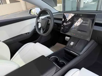 特斯拉 Model 3 2025款 高性能全轮驱动版 thumbnail 7