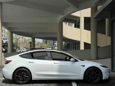 特斯拉 Model 3 2025款 高性能全轮驱动版 thumbnail 11