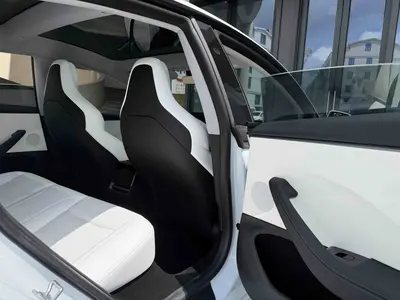 特斯拉 Model 3 2025款 高性能全轮驱动版 thumbnail 13