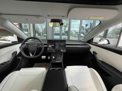 特斯拉 Model 3 2025款 高性能全轮驱动版 thumbnail 16