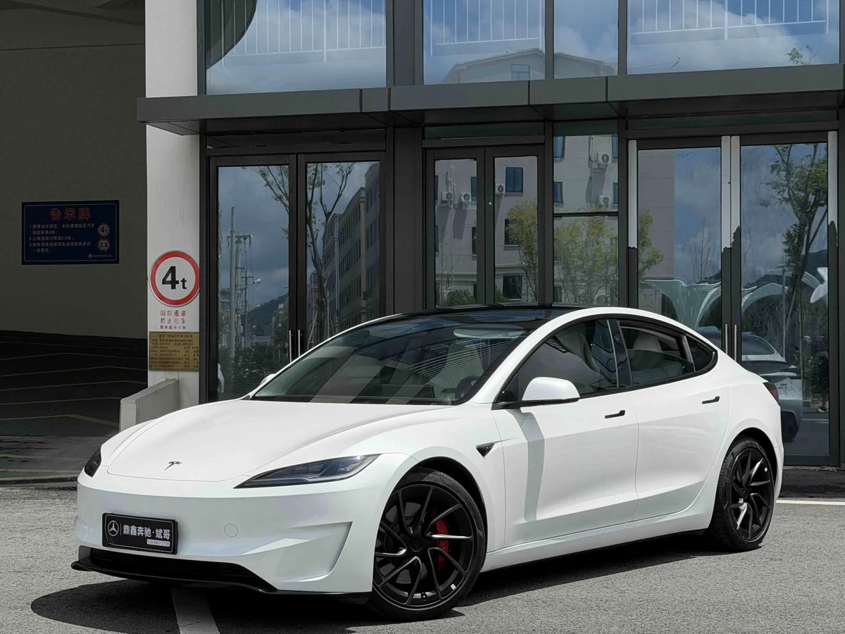 特斯拉 Model 3 2025款 高性能全轮驱动版 - 1