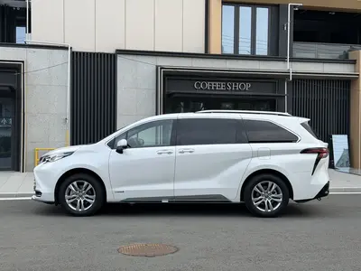 丰田 赛那SIENNA 2021款 2.5L混动 铂金版