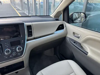 Toyota SIENNA 2015款 Sienna 3.5L 四驱L