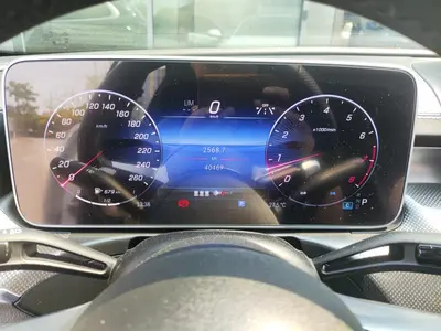 奔驰 C级 2023款 改款 C 200 L 运动版