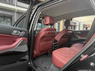 BMW X5 2025 xDrive 30Li PrestigeMM Sport Night thumbnail 9