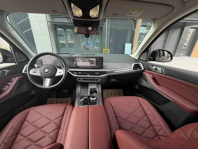 BMW X5 2025 xDrive 30Li PrestigeMM Sport Night thumbnail 10