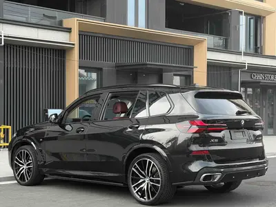 BMW X5 2025 xDrive 30Li PrestigeMM Sport Night thumbnail 13