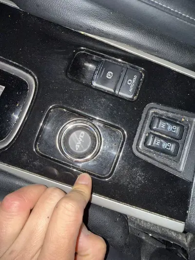 三菱 欧蓝德 2019款 2.4L 四驱致享版 7座 国VI