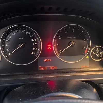 BMW 5 Series (Import) 2014 520i Elegance Trim thumbnail 5
