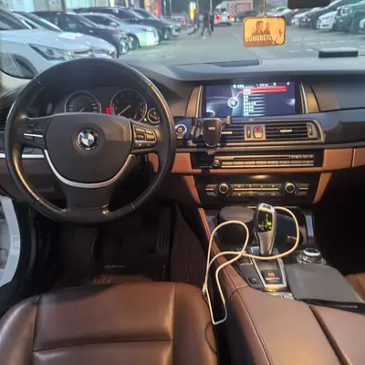 BMW 5 Series (Import) 2014 520i Elegance Trim thumbnail 7