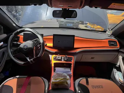 比亚迪 秦PLUS 2023款 冠军版 DM-i 55KM领先型