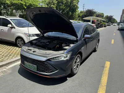 比亚迪 秦PLUS 2023款 冠军版 DM-i 55KM领先型